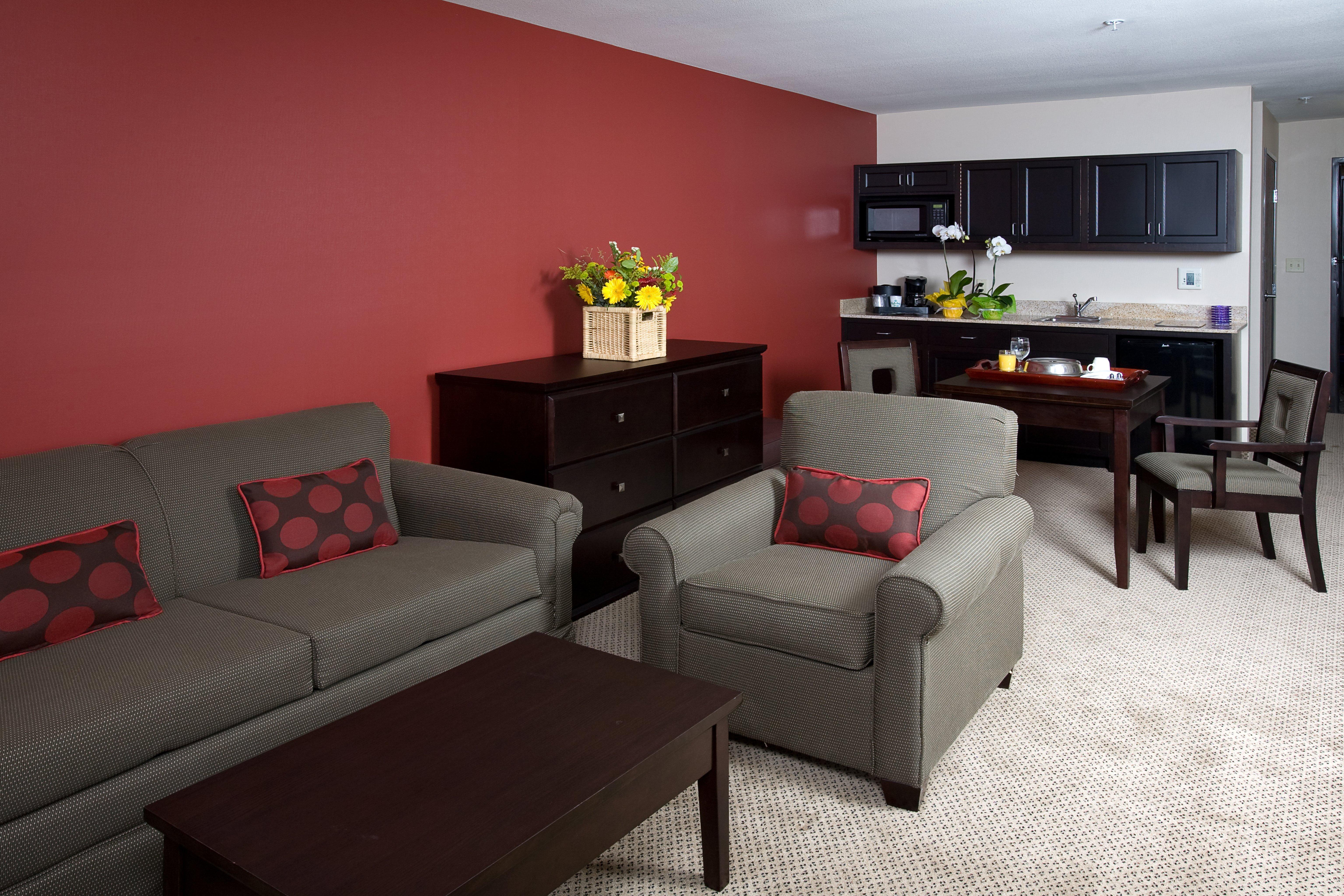 Holiday Inn & Suites Bakersfield By Ihg Exterior photo